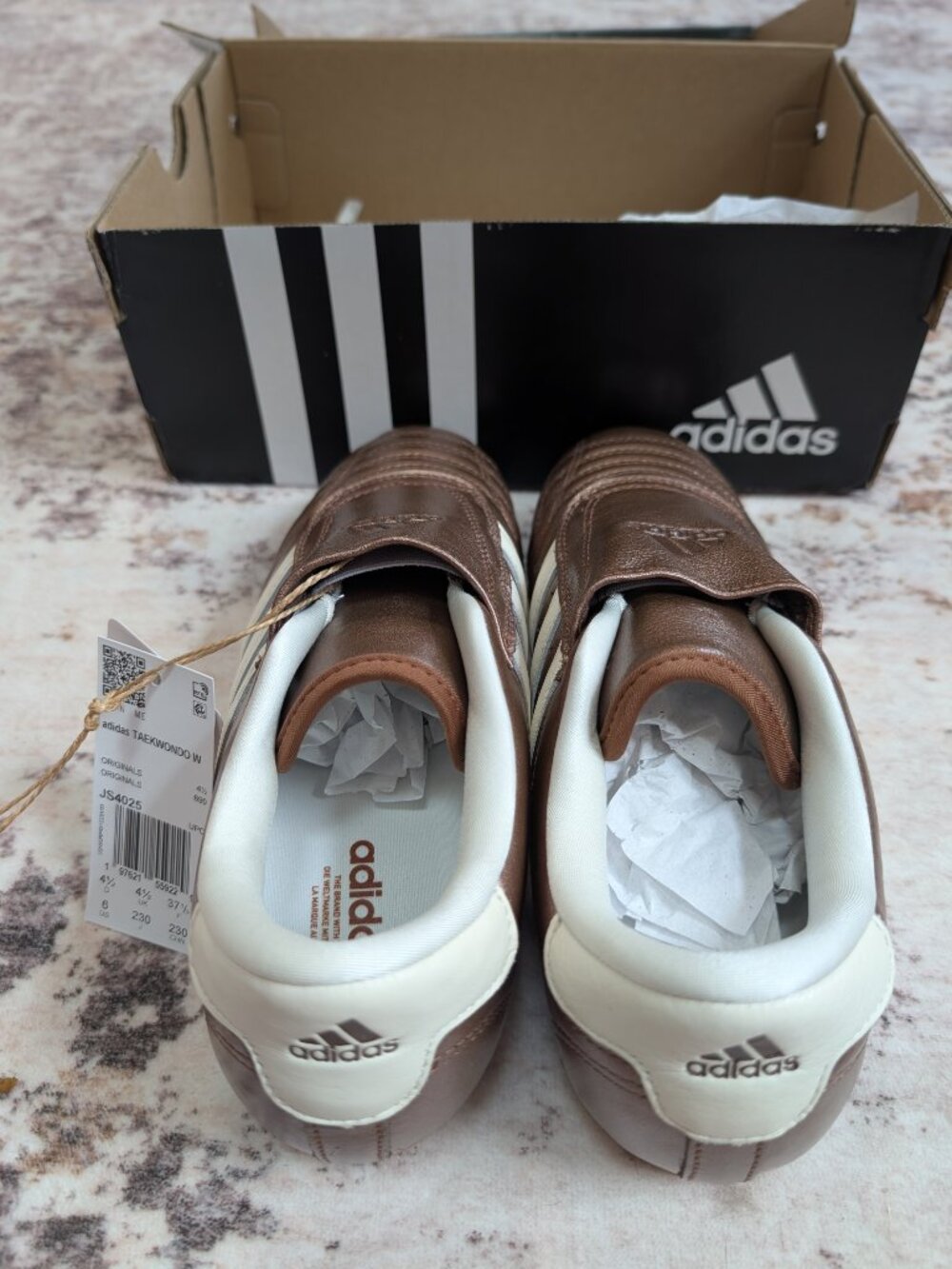 NEW Adidas Taekwondo W Metallic Bronze/Cream Youth Size 6/Women's 7/7.5 NWT - Picture 3 of 7